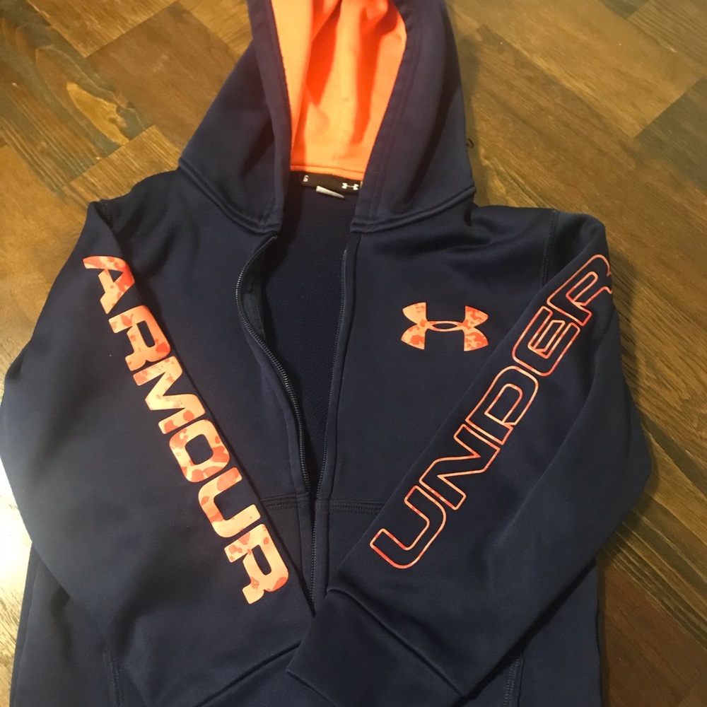 Boys 6 Under Armour hooded jacket